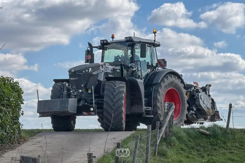 fendt 942#现代农业机械 #农业机械 #拖拉机 - 抖音
